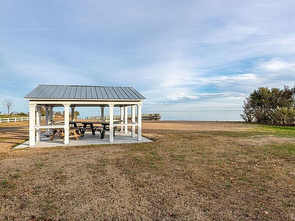 3rd image of 108 Pelican Court LOT 35