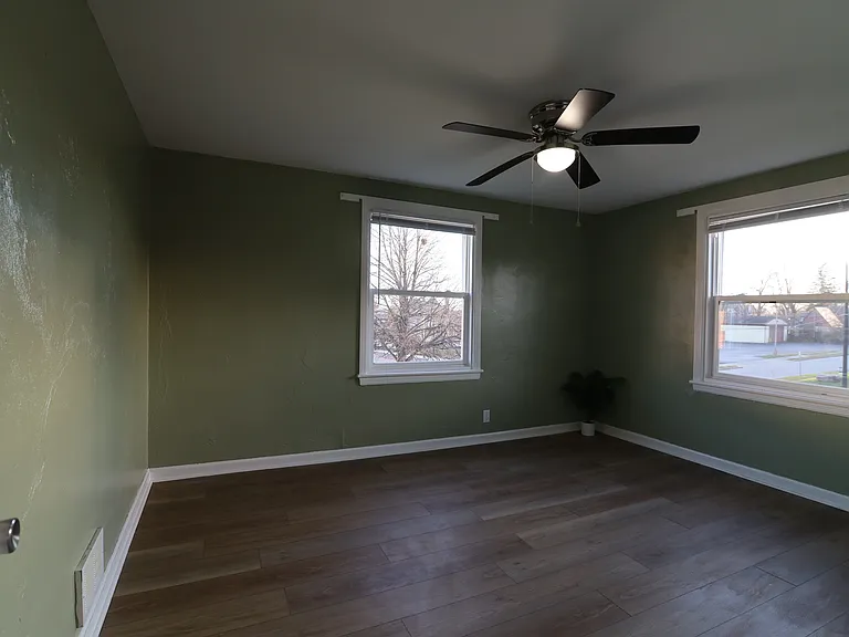 1039 Salem Ave #3 — Photo 11