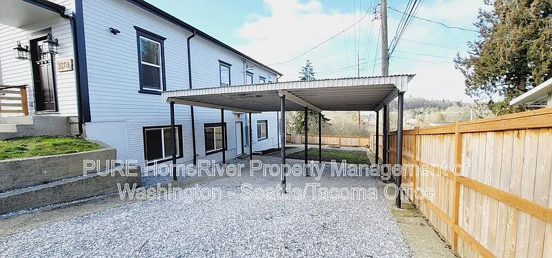 2 bed, 1.0 bath, 850 sqft, $1,700 — Photo 4
