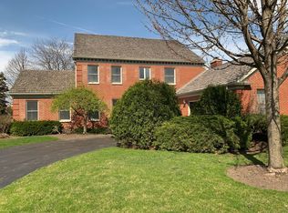 2406 Indian Ridge Dr, Glenview, IL 60026