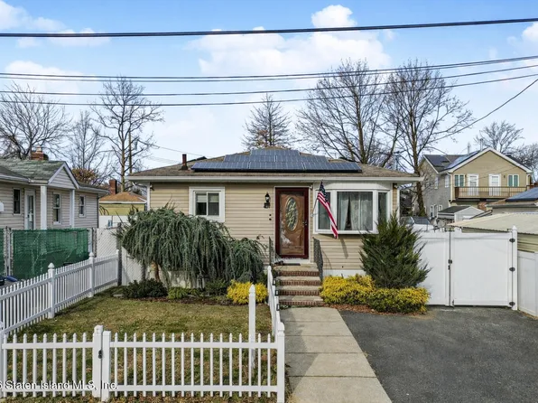 407 Stoneham St, Staten Island, NY 10306