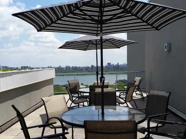 305 Palisade Avenue image 3 of 19