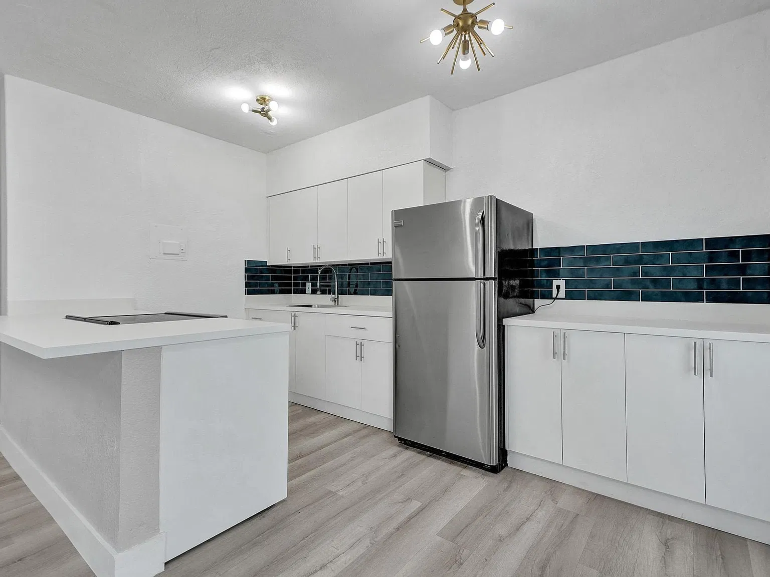 9270 East Bay Harbor Dr — Photo 1