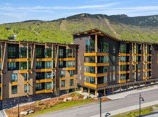 69 Hourglass Dr #205, Stowe, VT 05672