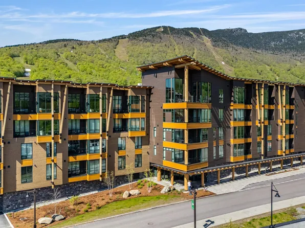 69 Hourglass Drive #205, Stowe, VT 05672