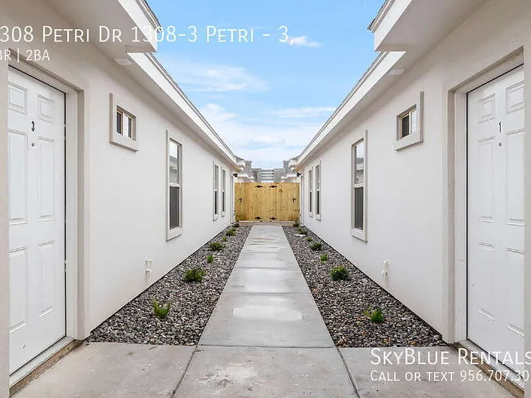 1308 Petri Dr #3 — Photo 3