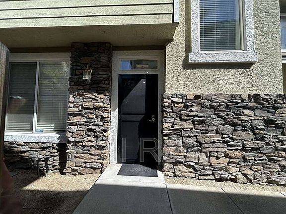 2nd image of 3871 Warren Way