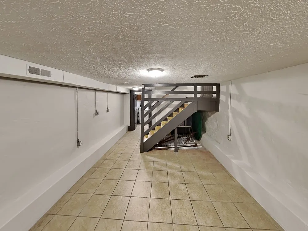 Building Photo - 1516 Summit St #1516