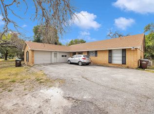 6012 Evers Rd, Leon Valley, TX 78238