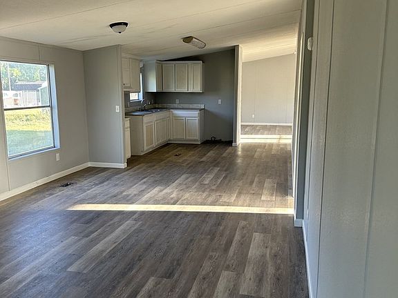 2nd image of 4837 Huffer Rd