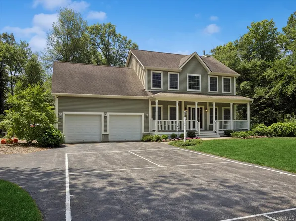 10 Lilac Lane, Fishkill, NY 12524