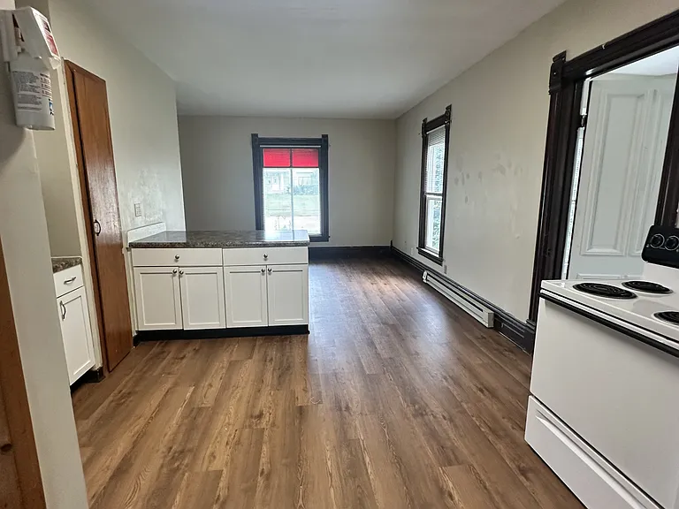 430 S 4th St #1 — Photo 4