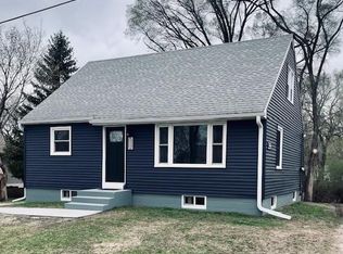 2115 E River Rd NE, Rochester, MN 55906