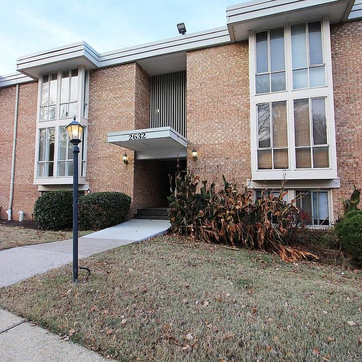 1st image of 2632 Wagon Dr APT 1C
