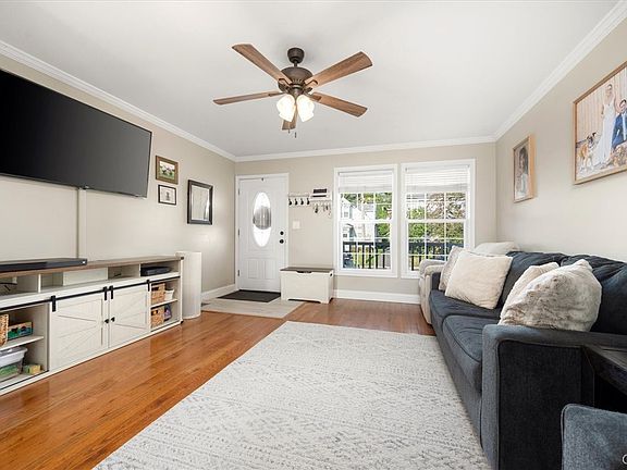 4th image of 414 Abell Ave