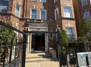 5739 S Calumet Ave #1S, Chicago, IL 60637