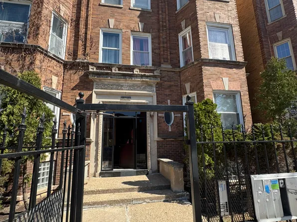 5739 S Calumet Ave #1S, Chicago, IL 60637