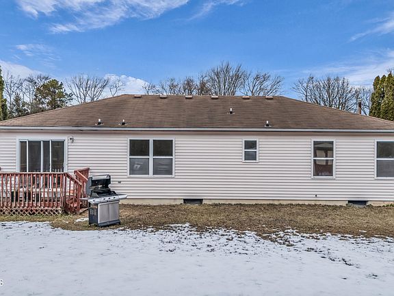 5th image of 1131 Carolina Street