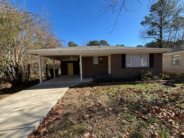 6 Point O Woods Dr, Little Rock, AR 72204