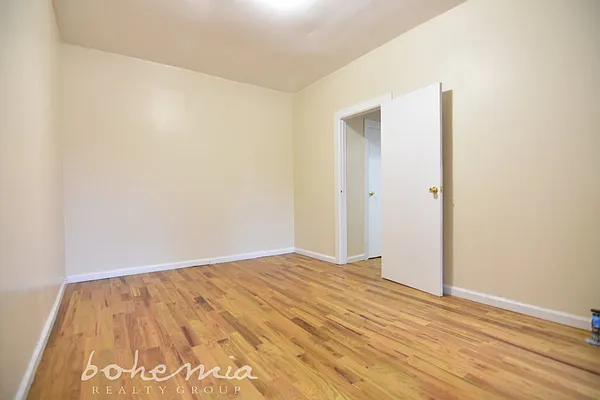 Rented by Bohemia Realty Group | media 12