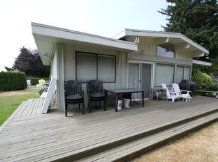 620 Crystal Beach Rd, Point Roberts, WA 98281