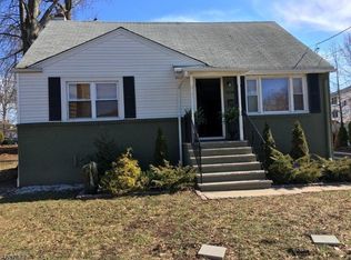 1516 Hussa St, Linden, NJ 07036