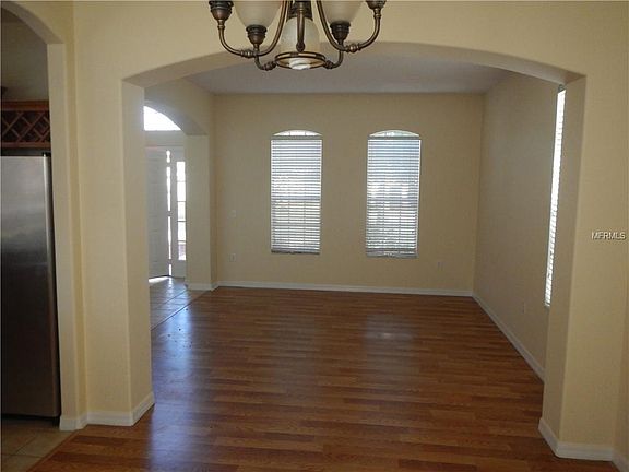5th image of 138 Southampton Dr