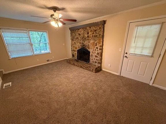4th image of 3050 Scott Rd
