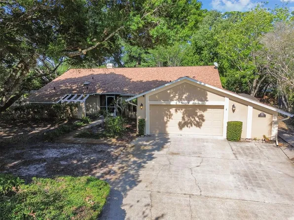 5080 Suwannee Rd, Weeki Wachee, FL 34607