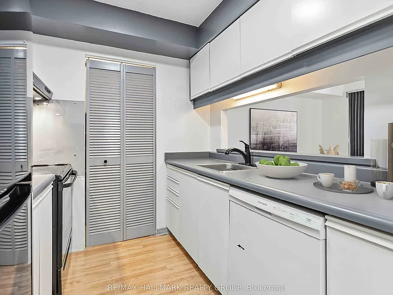 199 Kent St #1602 — Photo 41