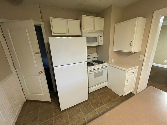 5th image of 808 Valley Ave NW