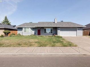 1082 S Pine St, Canby, OR 97013