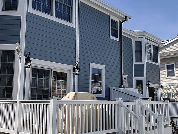 back deck with natural gas