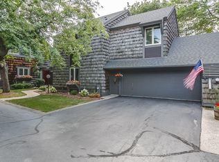 2008 3rd St, Kenosha, WI 53140