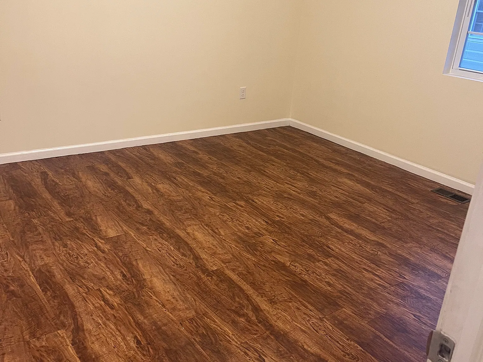 3 bed, 1100 sqft, $3,000 — Photo 4