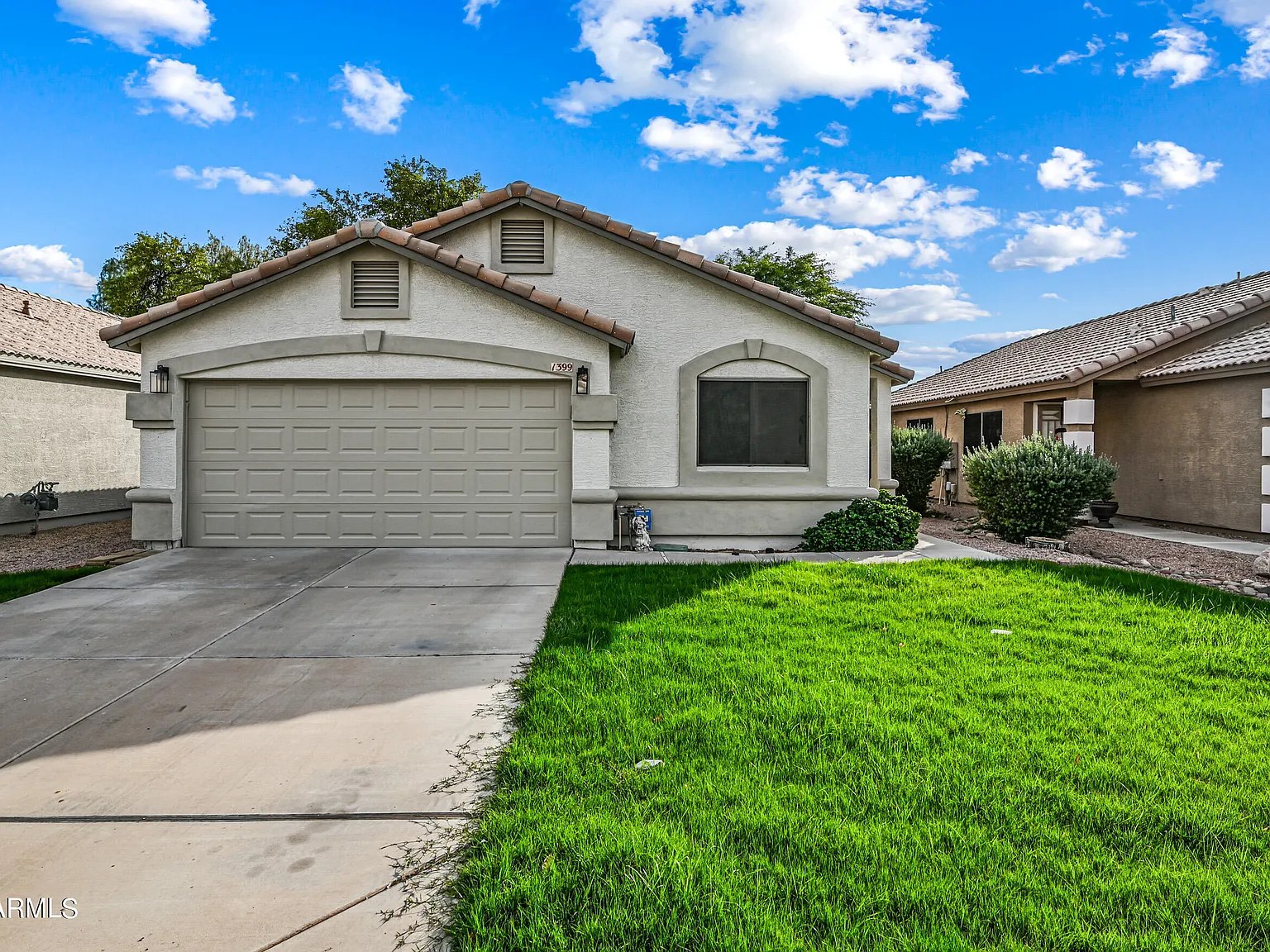 3 bed, 2.0 bath, 1509 sqft, $2,095 — Photo 1