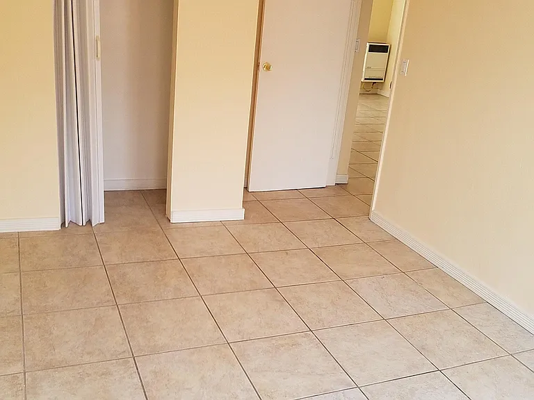 209 Columbia Pl #209 — Photo 5