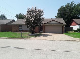 6204 Hott Springs Dr, Arlington, TX 76001