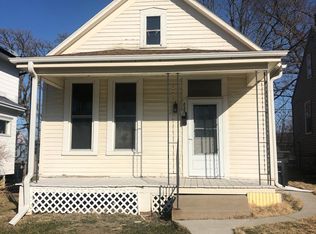 825 S 36th St, Omaha, NE 68105