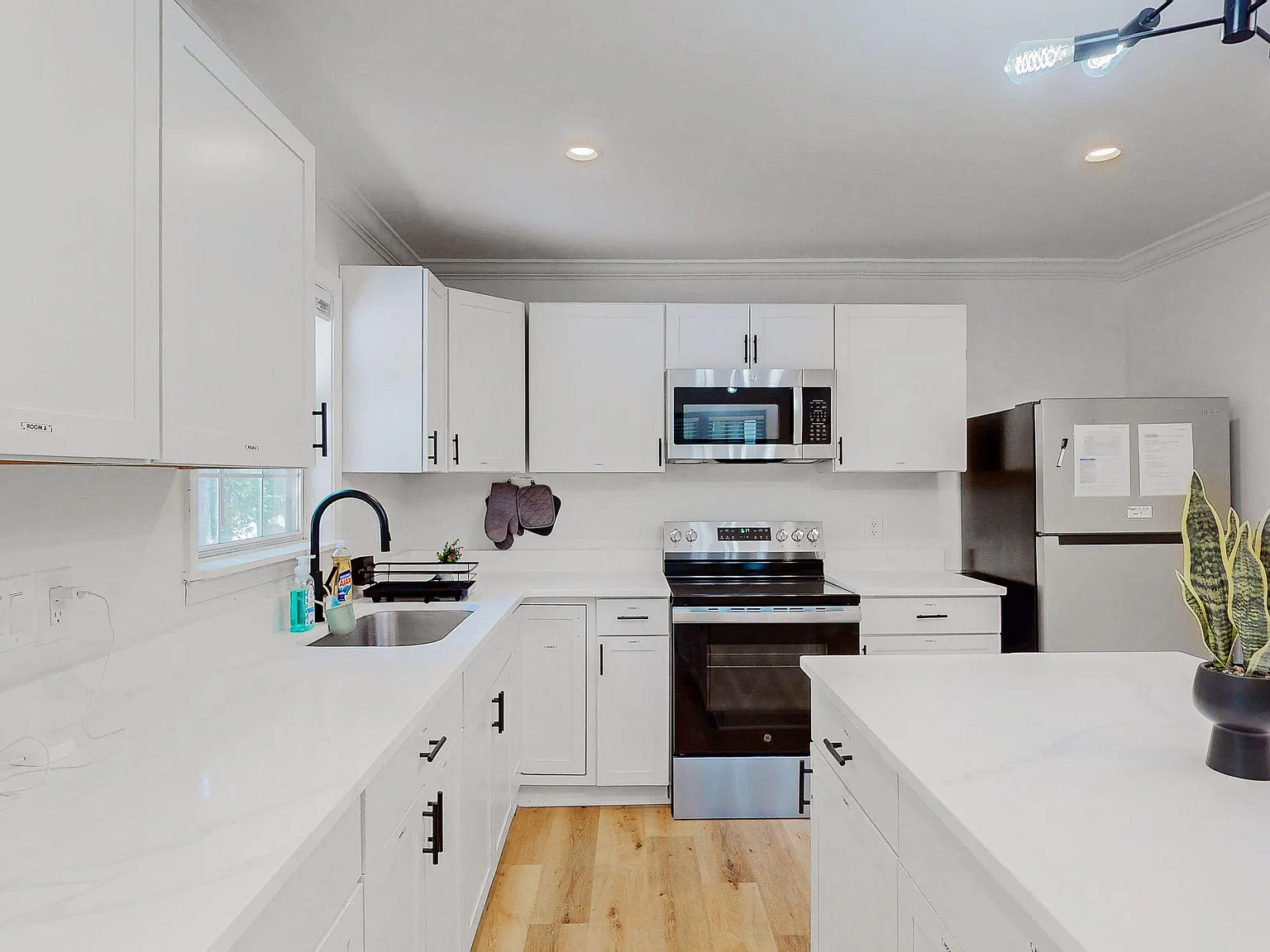 4 bed, 4.5 bath, 1945 sqft, $797 — Photo 4