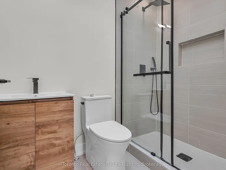 138 Bowie Ave — Photo 22