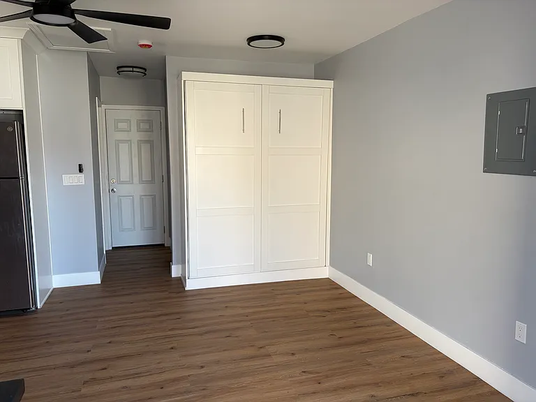 Built in new Murphy bed