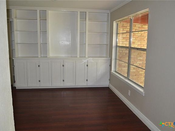 3rd image of 410 Nauert St