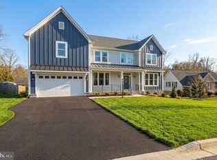 3410 Burrows Ave, Fairfax, VA 22030