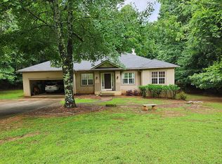 5813 Stratford Dr, Gainesville, GA 30506