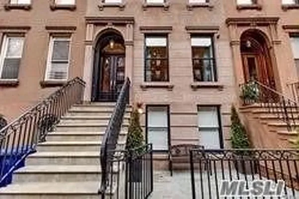 Sold by Berkshire Hathaway HomeServices Laffey International Realty | media 22