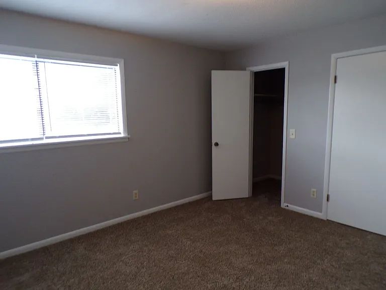 2 Anthony Cir — Photo 6