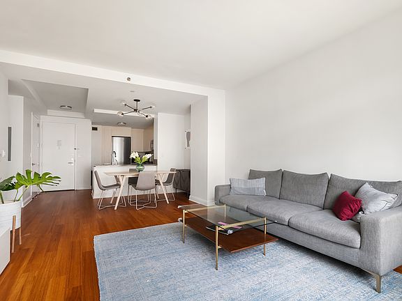 3rd image of 57 Reade St APT 9A