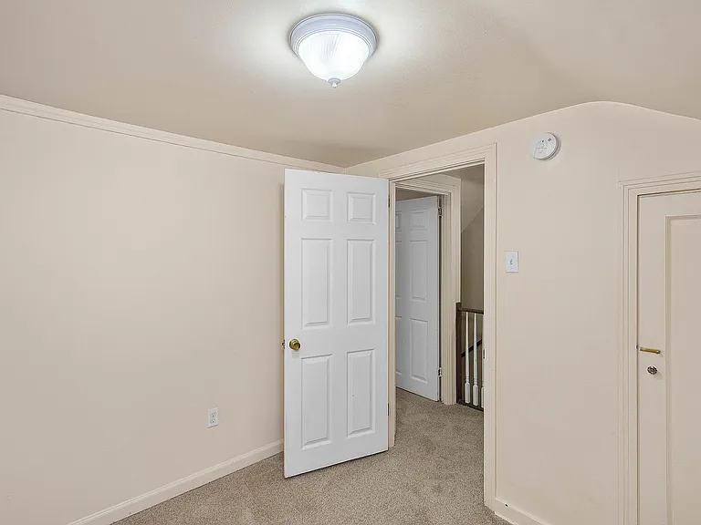 610 Brown Ave — Photo 24