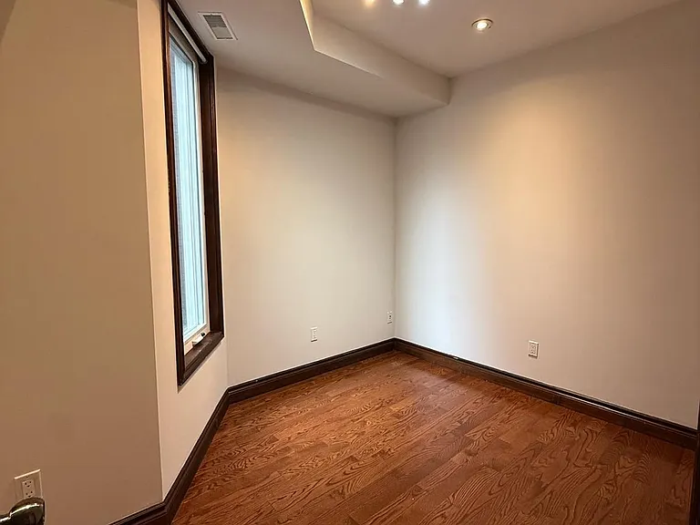 267 Saint Helens Ave #2 — Photo 6